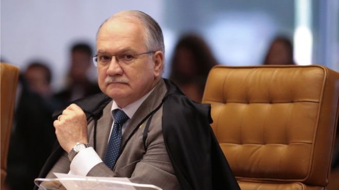DECISÃO  DE FACHIN: Juízes precisam se submeter à comprovação de capacidade técnica e aptidão psicológica para ter porte de arma 