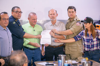Comissão de Meio Ambiente da ALMT debate com órgãos ações para conter incêndio no Pantanal