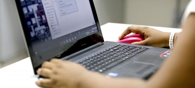  Em ação de combate a fake news, Facebook retira do ar contas ligadas ao MBL