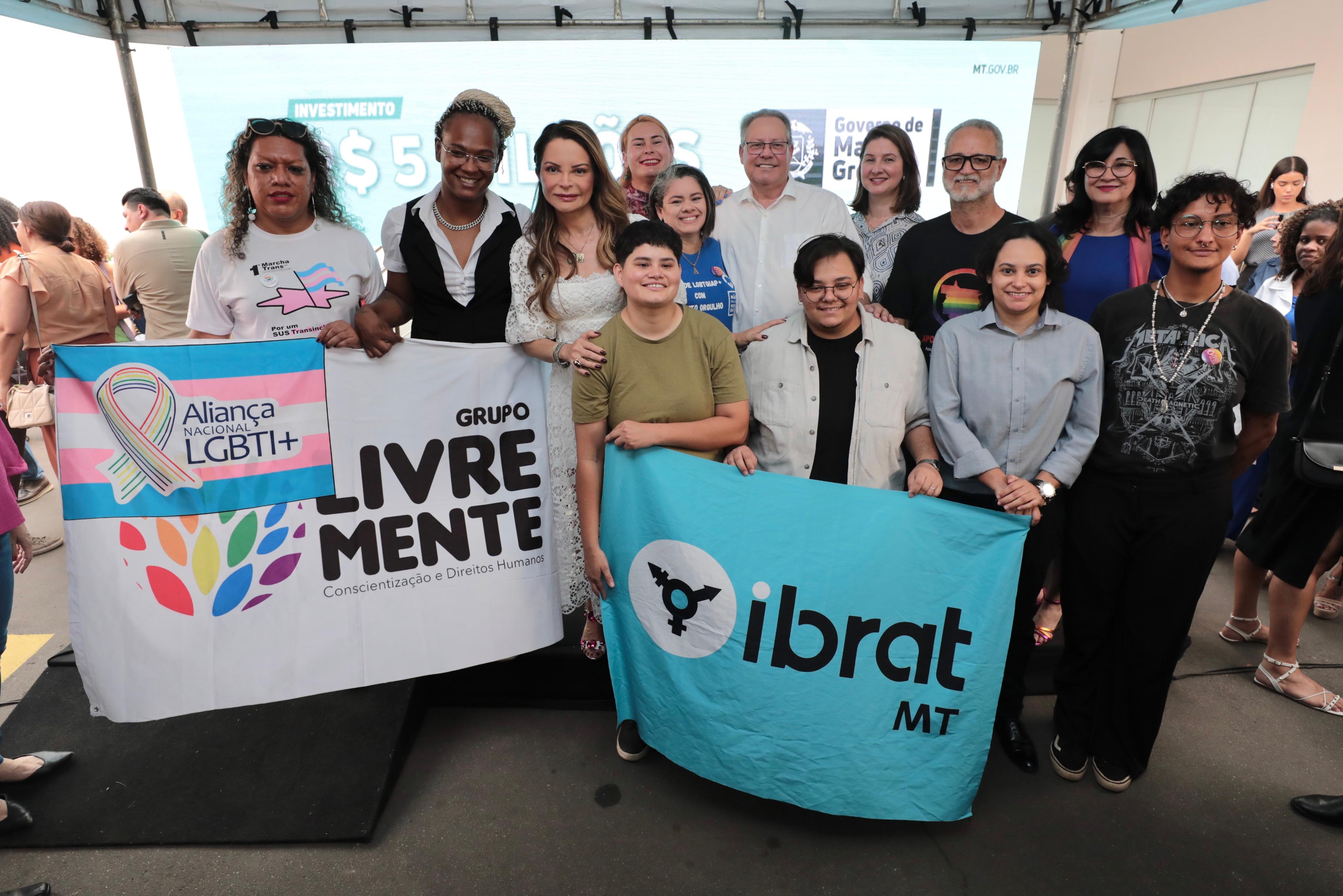 Madrinha da unidade ambulatorial Trans, primeira-dama de MT destaca que Governo preza pela inclusão e acolhimento