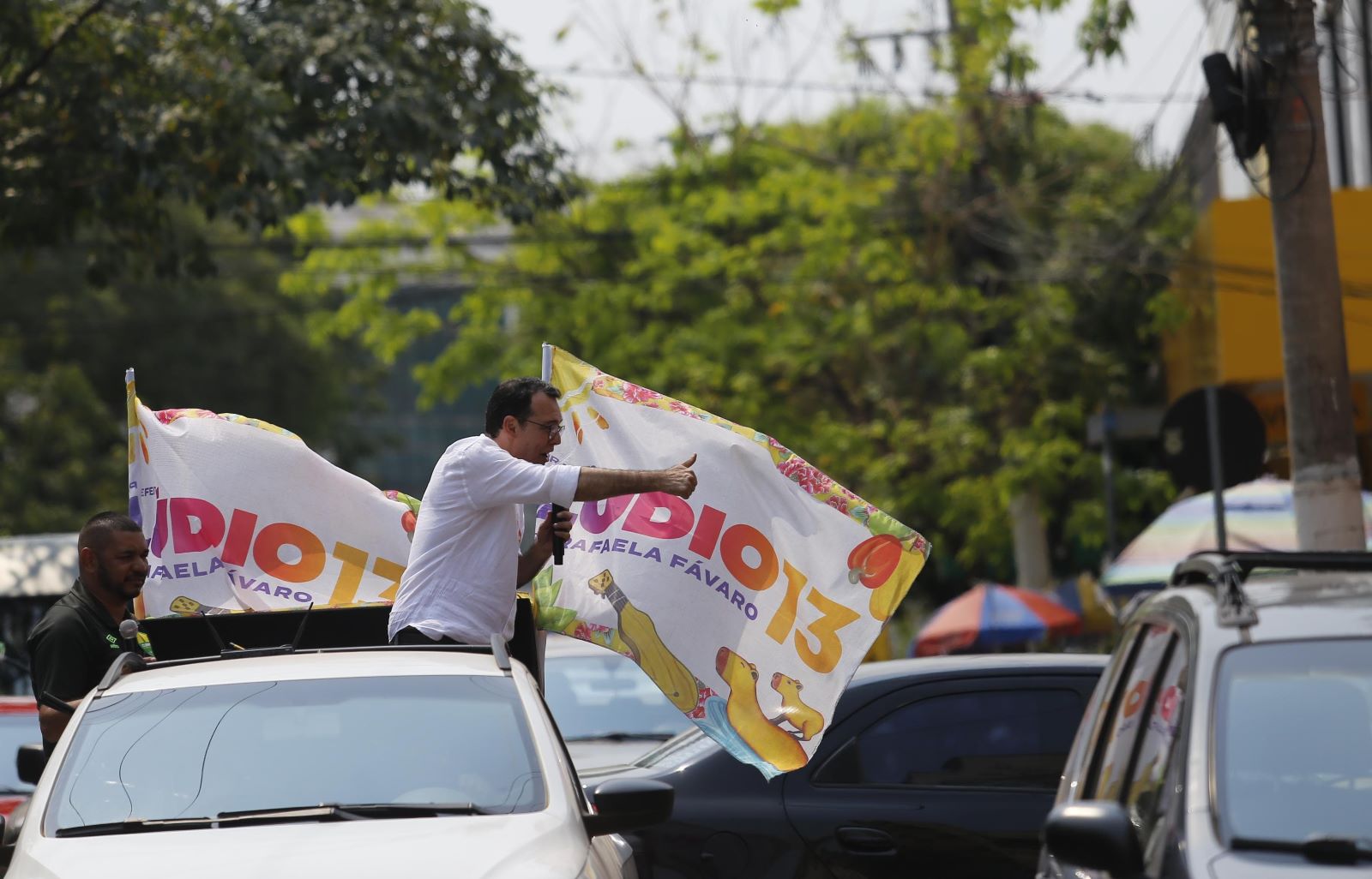 Lúdio percorre bairros de Cuiabá, apresenta propostas e recebe apoio da população