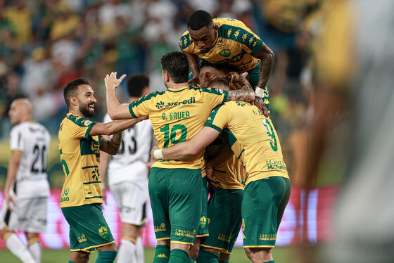 Bernardo estreia com vitória e Cuiabá quebra jejum de seis rodadas