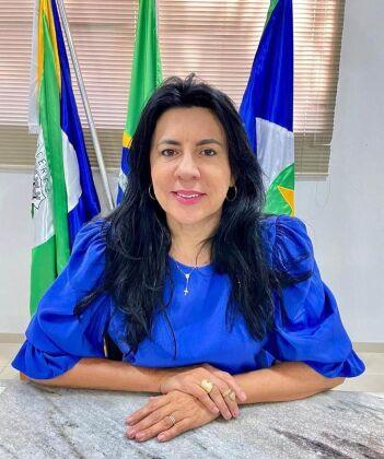 Francis acusa Eliene de abuso de poder econômico por prorrogar contrato de publicidade