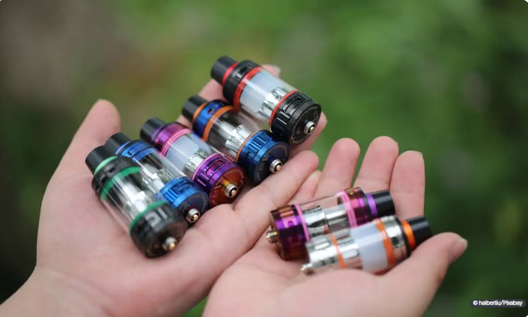 Inca e Fiocruz vão produzir dados científicos sobre cigarro eletrônico