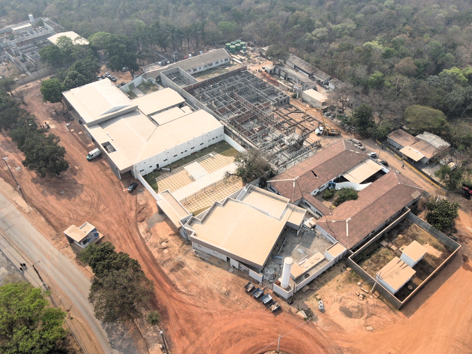 Obra de modernização e ampliação do Hospital Adauto Botelho avança e chega a 55% de execução