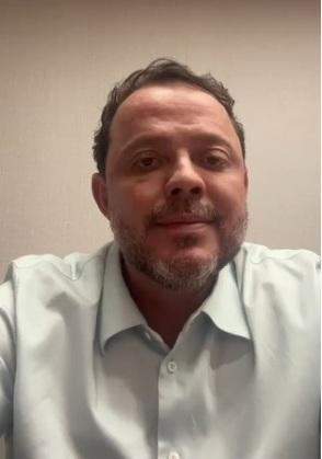 Deputado se retrata por comentários sobre medida protetiva