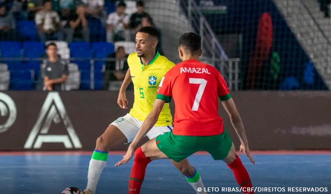 Brasil supera Marrocos e segue para semi da Copa do Mundo de futsal