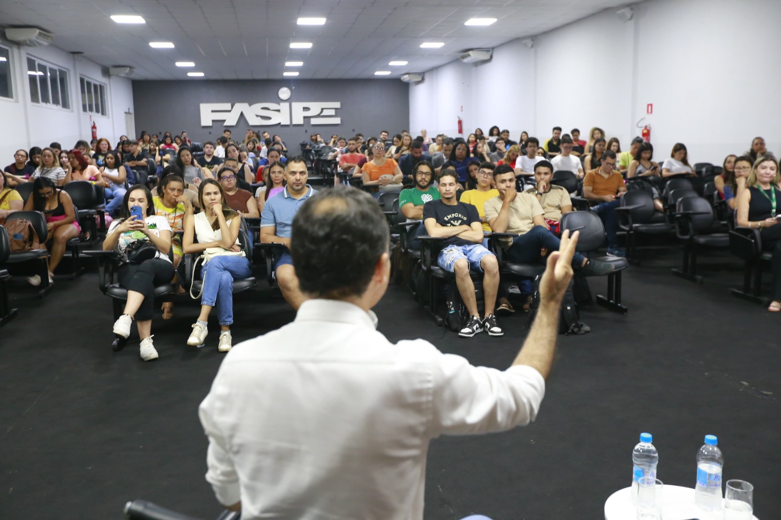 Lúdio vai realizar concursos públicos para melhorar serviços da Prefeitura