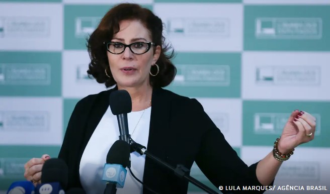 Depoimento de Carla Zambelli ao STF é remarcado para segunda-feira