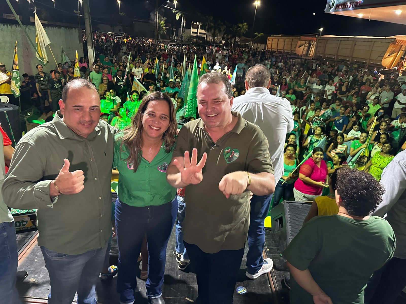 Comício de encerramento de dra. Simone reúne milhares em Nobres e marca o fim da campanha com emoção e promessas de transformação