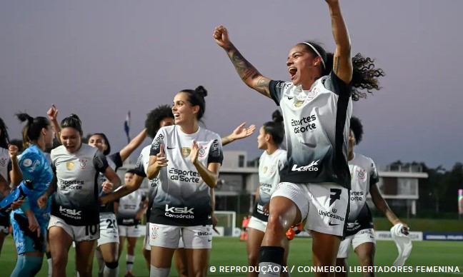 Corinthians bate Olimpia e vai às semifinais da Libertadores Feminina