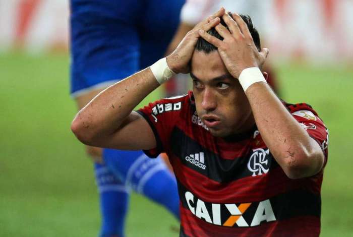Flamengo perde para o Cruzeiro e se complica na Libertadores