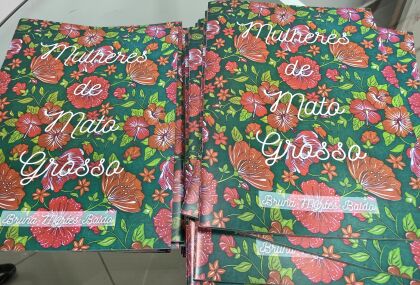 Pesquisadora lança livro paradidático que homenageia 10 mulheres históricas de MT