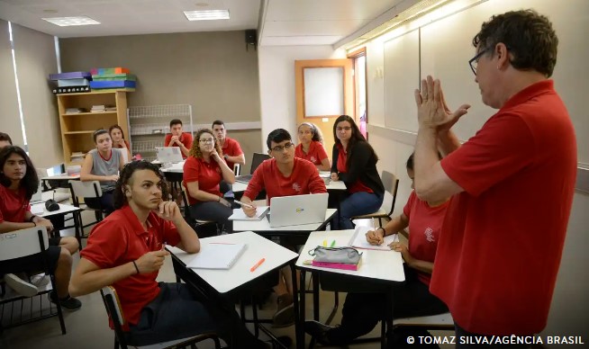 Pé-de-Meia: pagamento a estudantes começa nesta segunda-feira