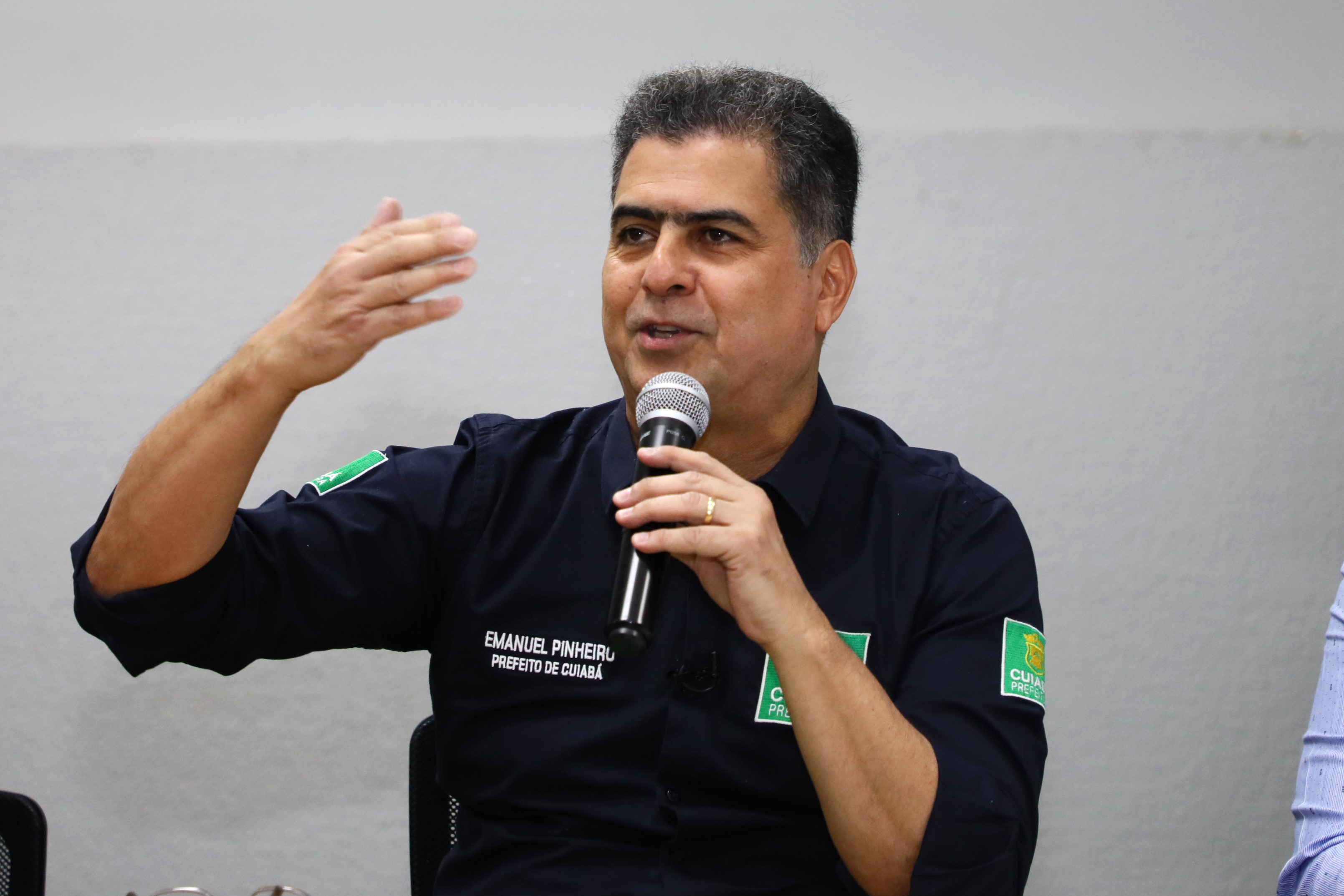 Com orgulho e gratidão, celebro os servidores públicos pelos quase 8 anos de parceria na construção de uma Cuiabá melhor