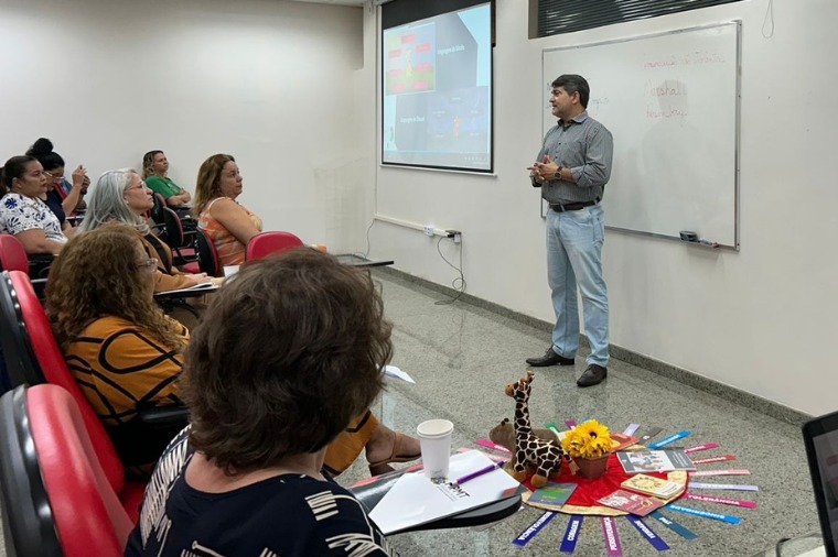 Profissionais da Educação recebem curso sobre solução de conflitos