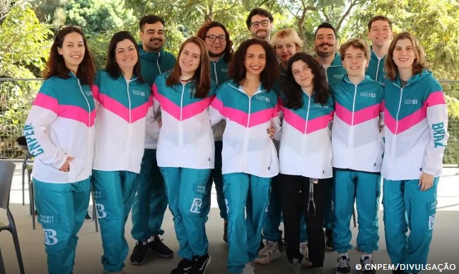 Equipe do Brasil ganha prêmio por filtro detector de microplástico