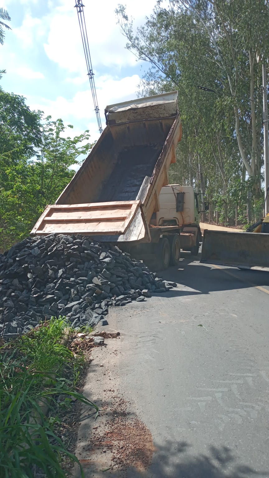 Prefeitura de Cuiabá atua na recuperação de trecho de via destruída pelas chuvas