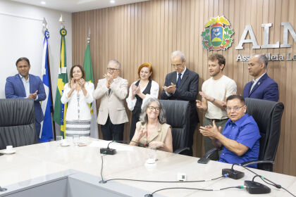 ALMT recebe nova diretoria da Associação Muxirum Cuiabano em posse simbólica