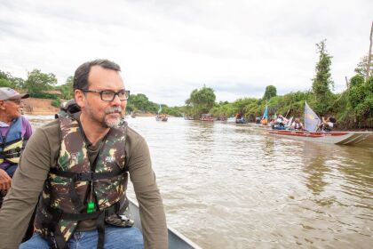 Caravana liderada por Lúdio mostra importância do rio Paraguai para população