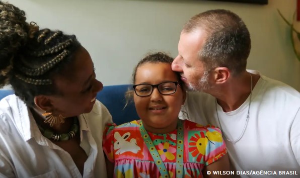 Câncer infantil muda rotina de pais e crianças em busca da cura