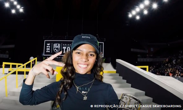 Rayssa vira na última volta e fatura etapa de Tóquio da Liga Mundial