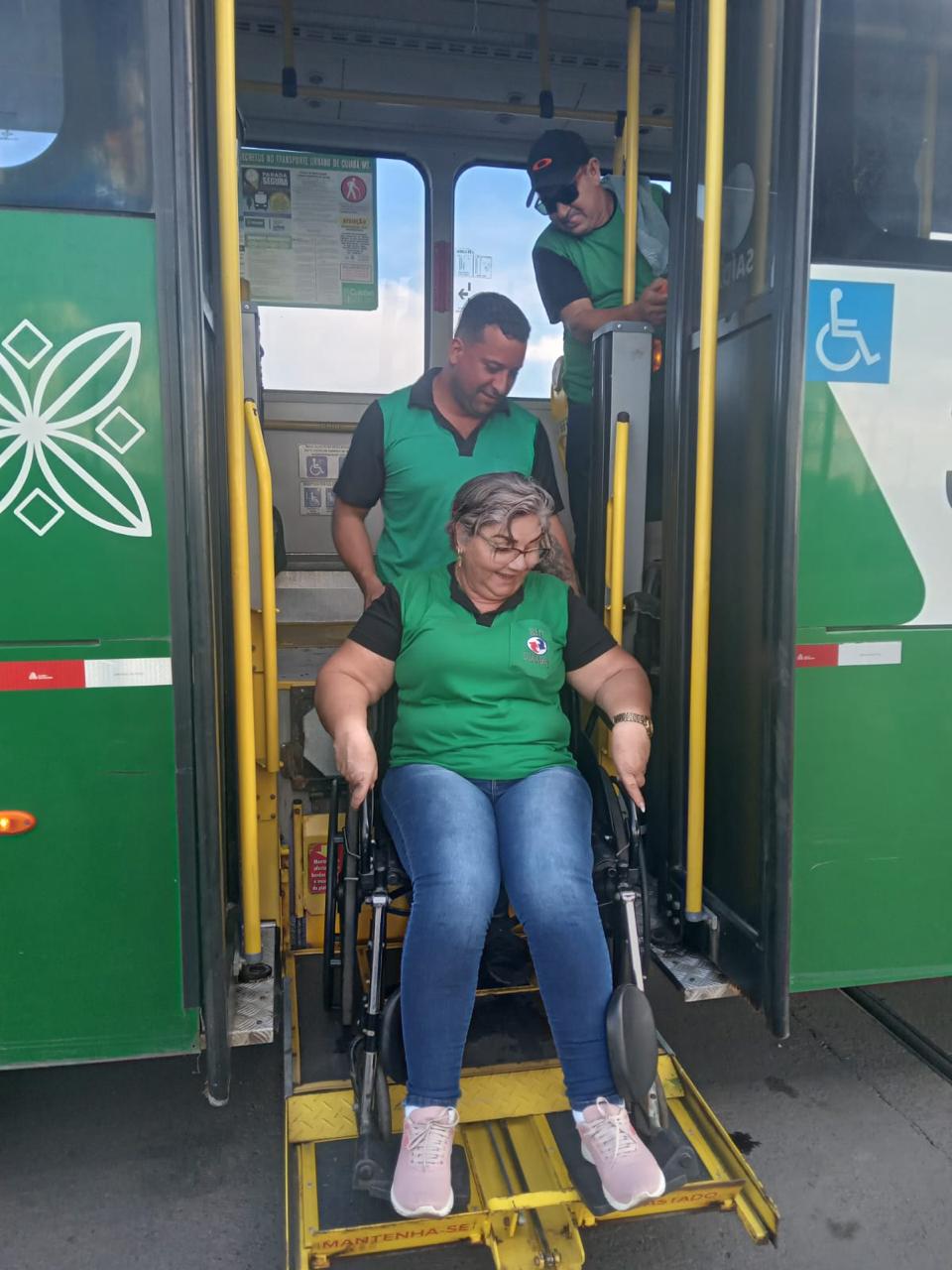 Motoristas do transporte coletivo de Cuiabá participam de capacitação para atendimento a pessoas com deficiência
