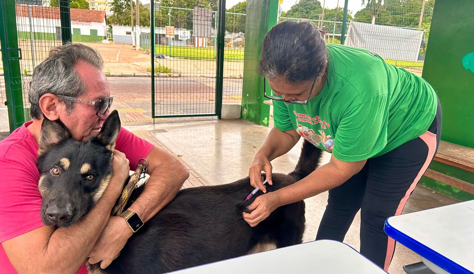 Secretaria de Saúde realiza neste sábado (30) a segunda etapa da Campanha Municipal de Vacinação Antirrábica Animal nas regionais Norte e Oeste