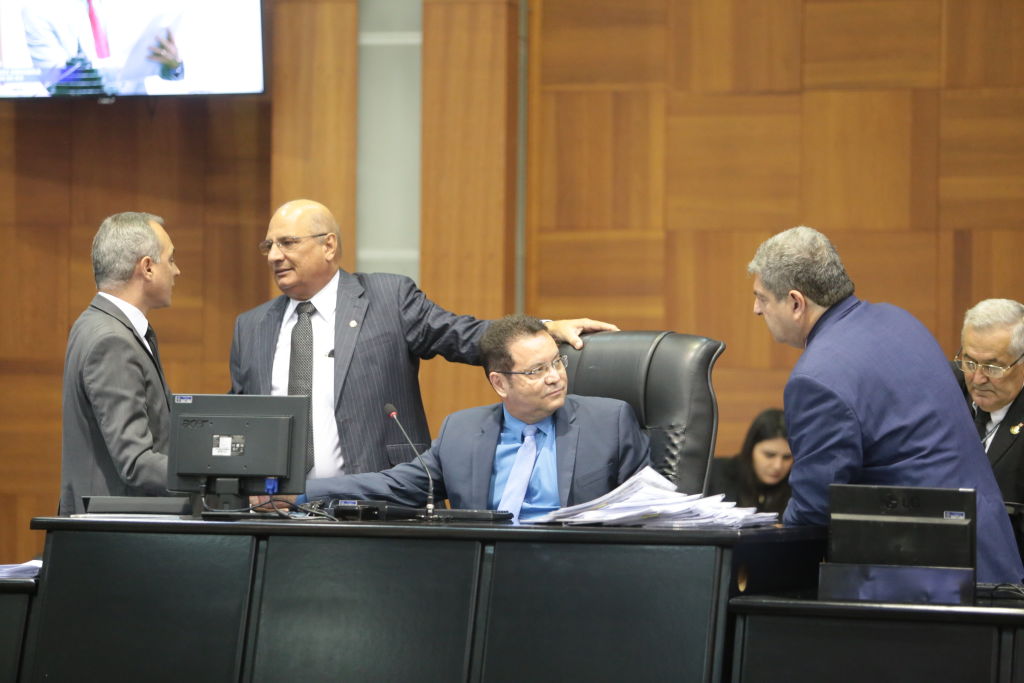 Deputados estaduais apreciam 45 projetos de lei durante a semana