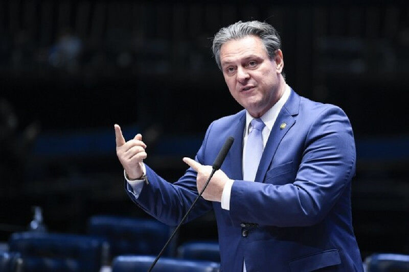 Senador Carlos Fávaro deixa Ministério da Agricultura e retorna ao senado