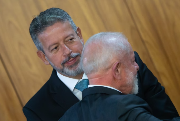 Resistência no Congresso ameaça aprovação da PEC de revisão fiscal