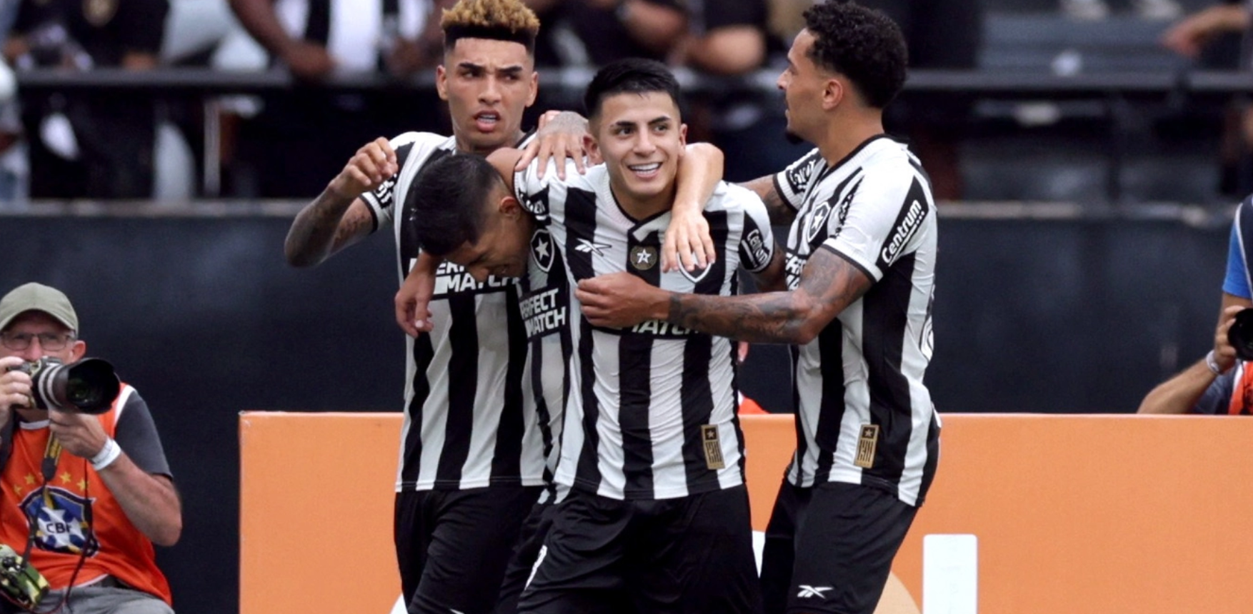 Após 29 anos, Botafogo volta a ser campeão brasileiro e conquista tricampeonato