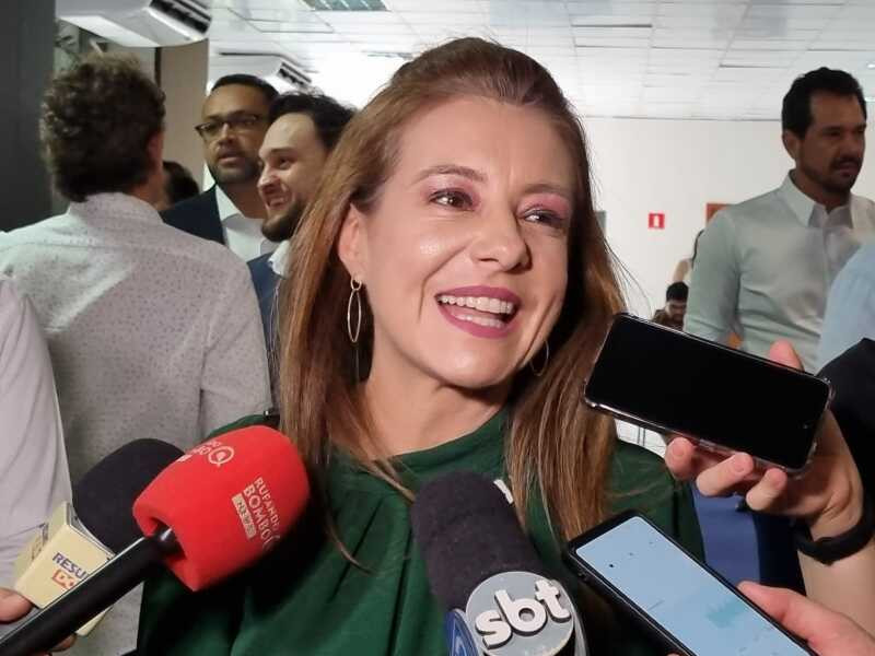 Flávia Moretti anuncia prioridade para enxugar a máquina pública e cortes de gastos em Várzea Grande