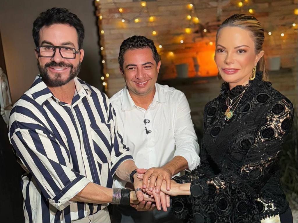 Primeira-dama de MT participa do encerramento da turnê do Programa SER Família Fé e Vida com padre Fábio de Melo em Nova Marilândia