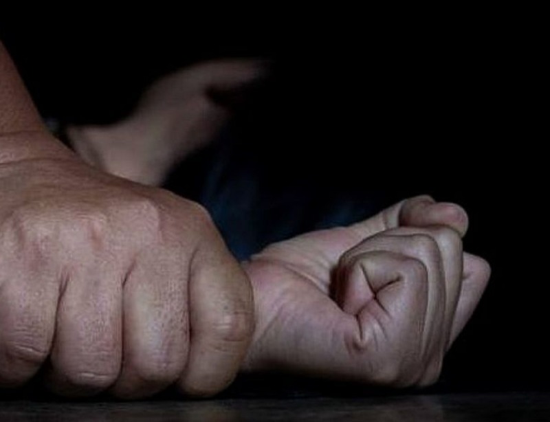 Mulher com deficiência auditiva denuncia padrasto por assédio sexual em Tangará da Serra