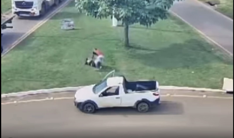 VIDEO: Homem agride mulher com bebê no colo em Campo Verde e é preso pela Polícia Civil