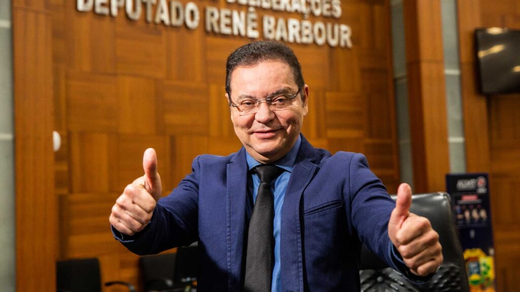 Eduardo Botelho deixa ALMT com saldo positivo e legado de estabilidade financeira e transparência