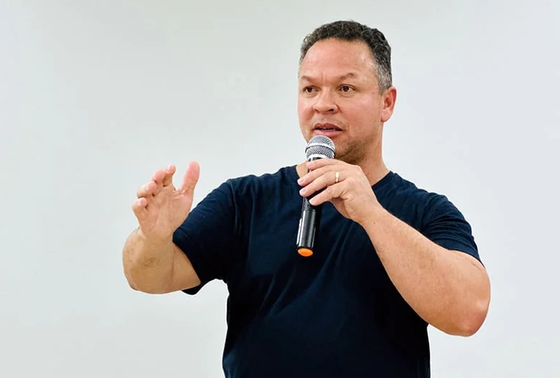 Prefeito de Rondonópolis vai a Brasília buscar recursos para enfrentar falta de medicamentos e avanço de arboviroses