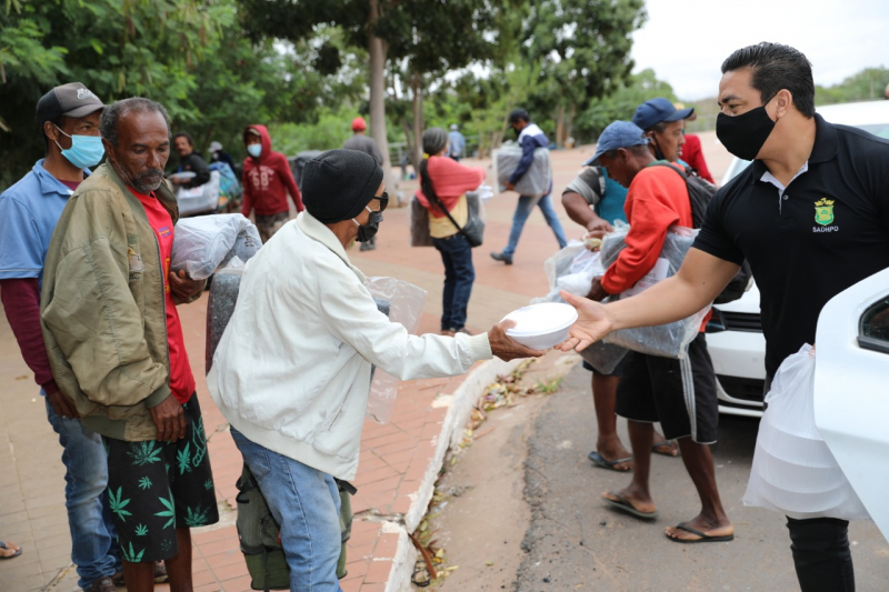Abílio assina acordo com MP para garantir a alimentação da população em situação de rua em Cuiabá