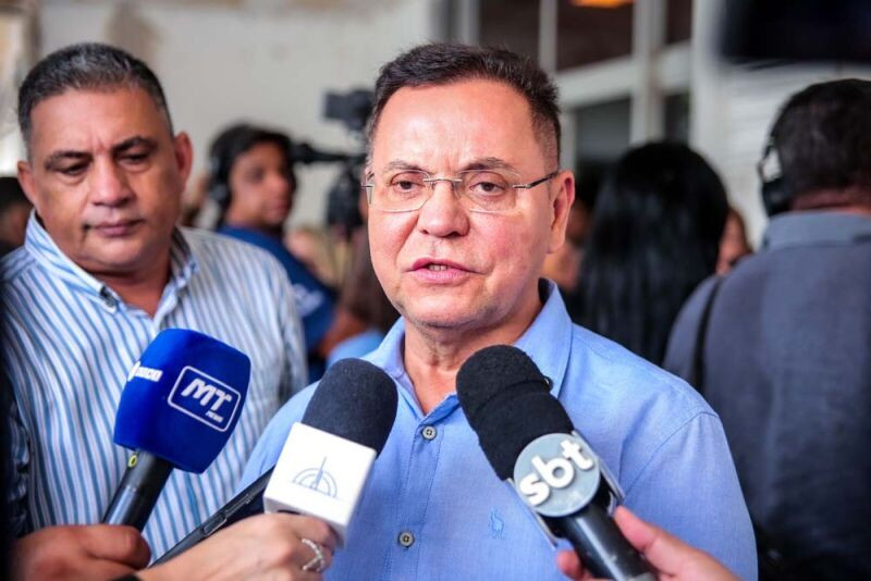  Botelho defende continuidade do contrato, enquanto Sérgio Ricardo sugere rescisão