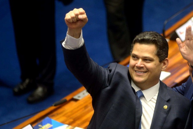 Davi Alcolumbre volta a presidência da Casa com 73 dos 81 votos de senadores. Em 2019, quando se elegeu pela 1ª vez, foram 42 votos