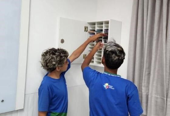 Seduc lança manual sobre proibição do uso de celulares nas escolas de MT