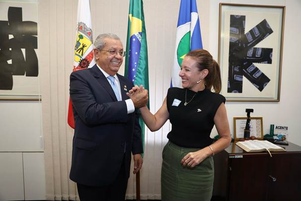 Jayme Campos assegura R$ 28,5 milhões em recursos e reforça compromisso com Flávia Moretti