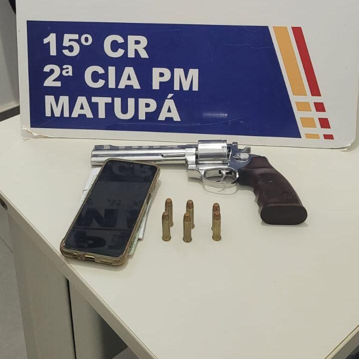 Caminhoneiro é preso por porte ilegal de arma de fogo