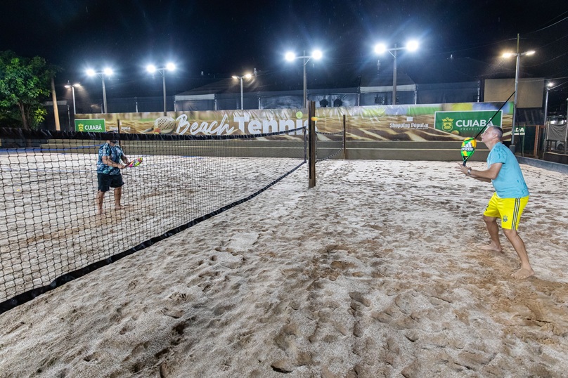 Quadras de beach tennis entregues à população de Cuiabá