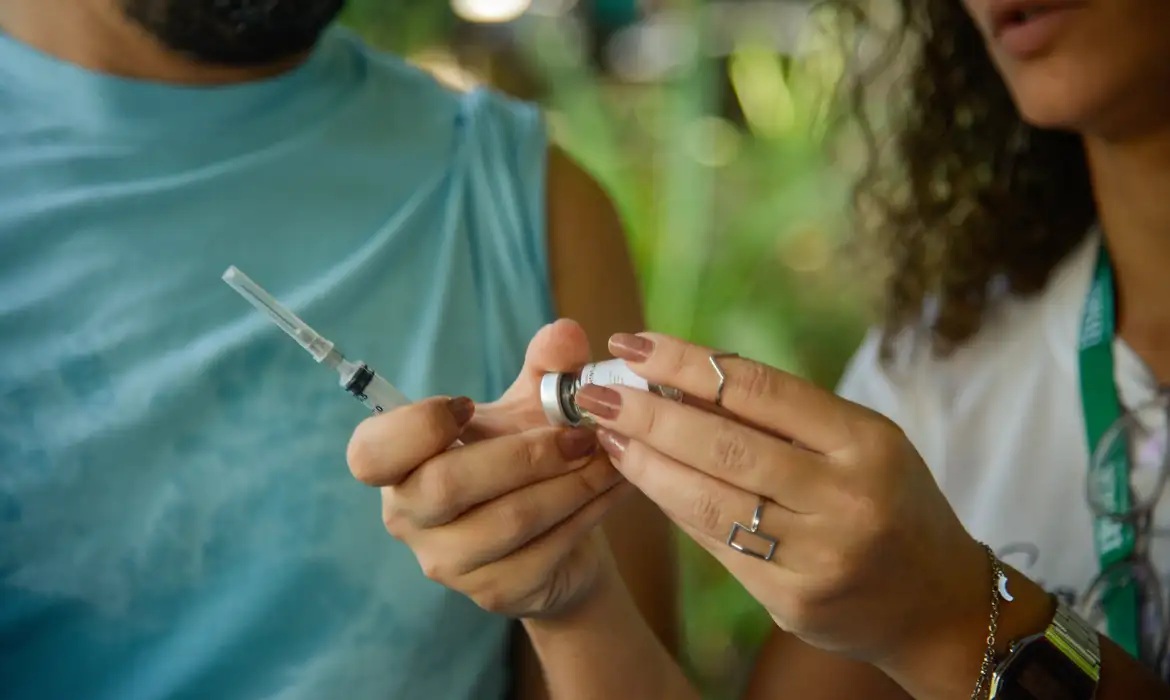Entenda a relação entre a infecção por VSR e a bronquiolite