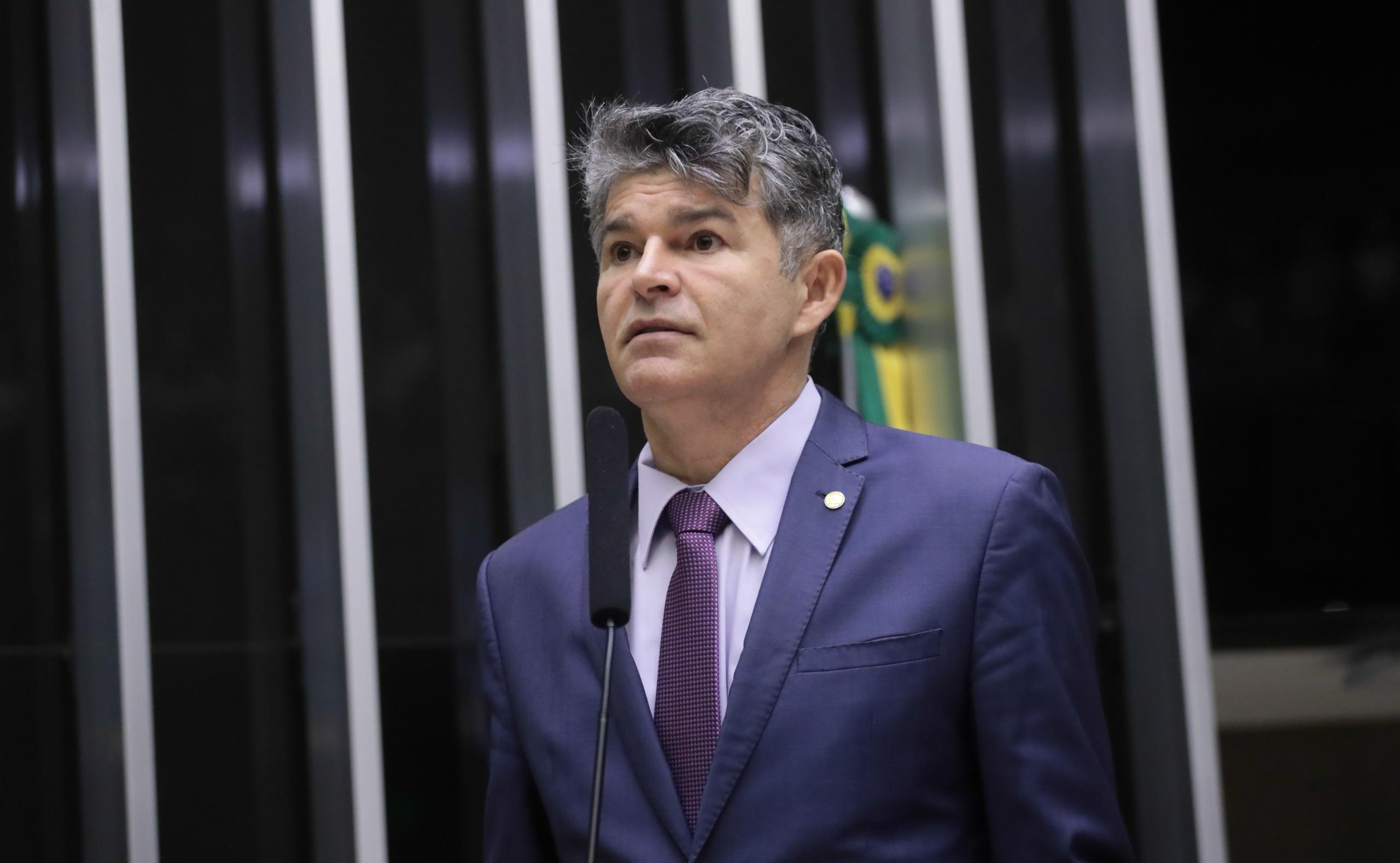Indiciamento de Bolsonaro tem viés político, diz Medeiros