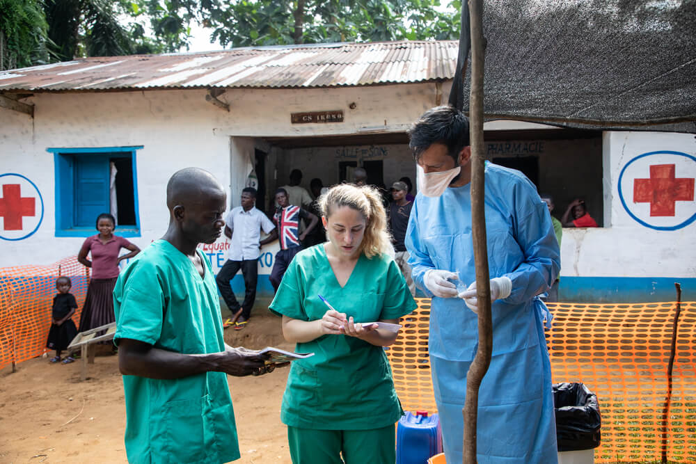 Médicos Sem Fronteiras mobiliza equipes de saúde para enfrentar crise provocada por deslocamento em massa na República Democrática do Congo
