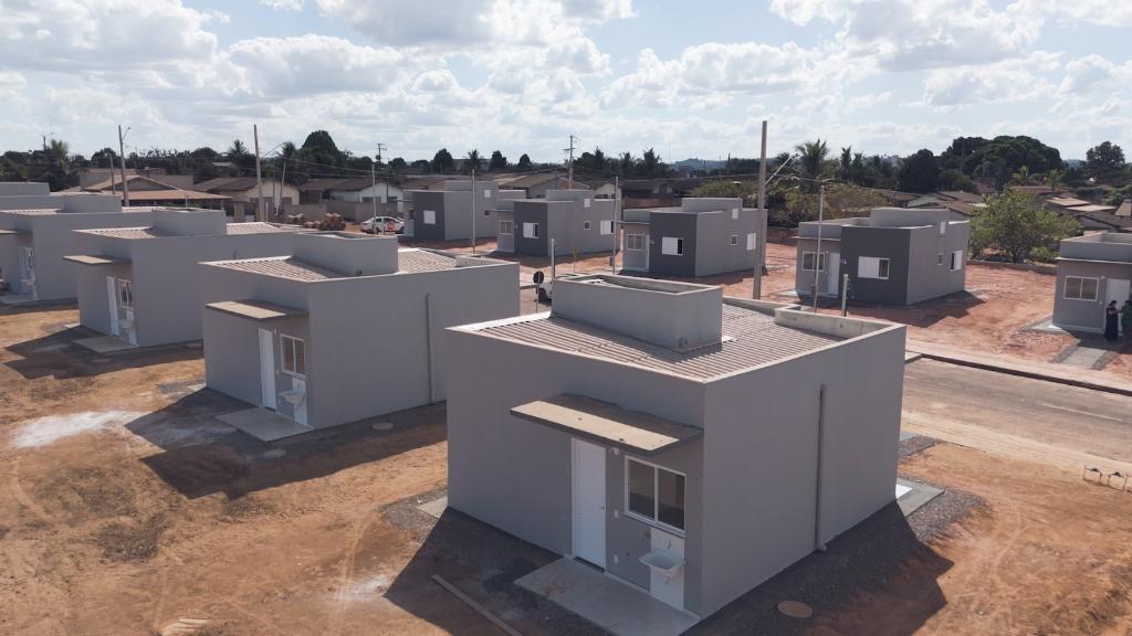 Virginia Mendes lança 200 casas do programa SER Família Habitação em Campos de Júlio