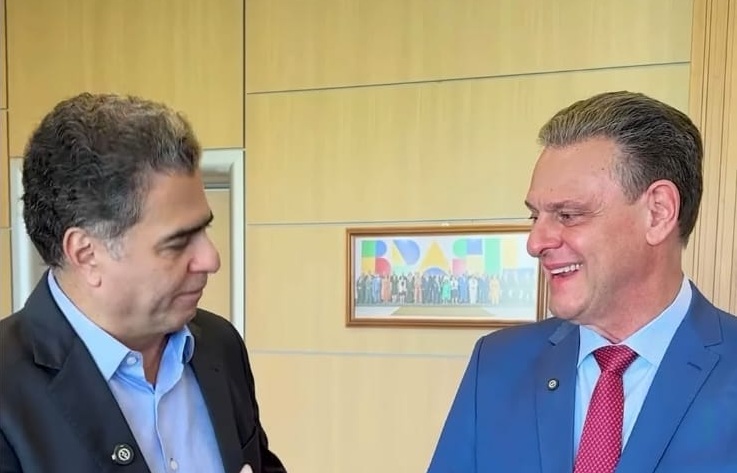 Emanuel anuncia nas redes sociais a estréia do “PodCast do Nenel”